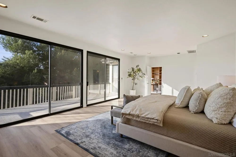 7001 Almaden Ln Carlsbad, CA 92009