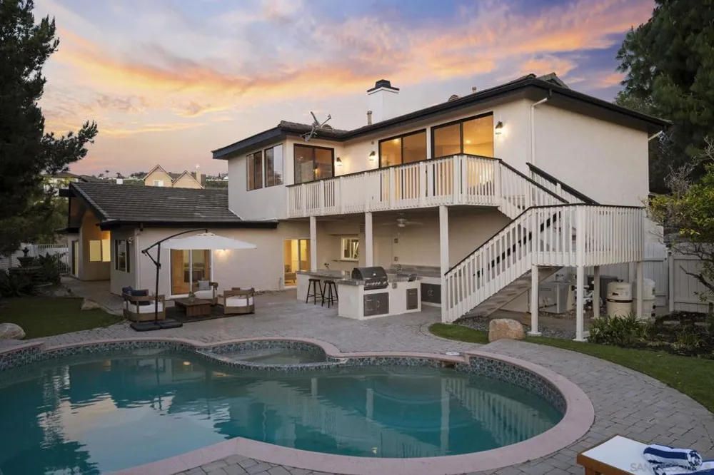7001 Almaden Ln Carlsbad, CA 92009