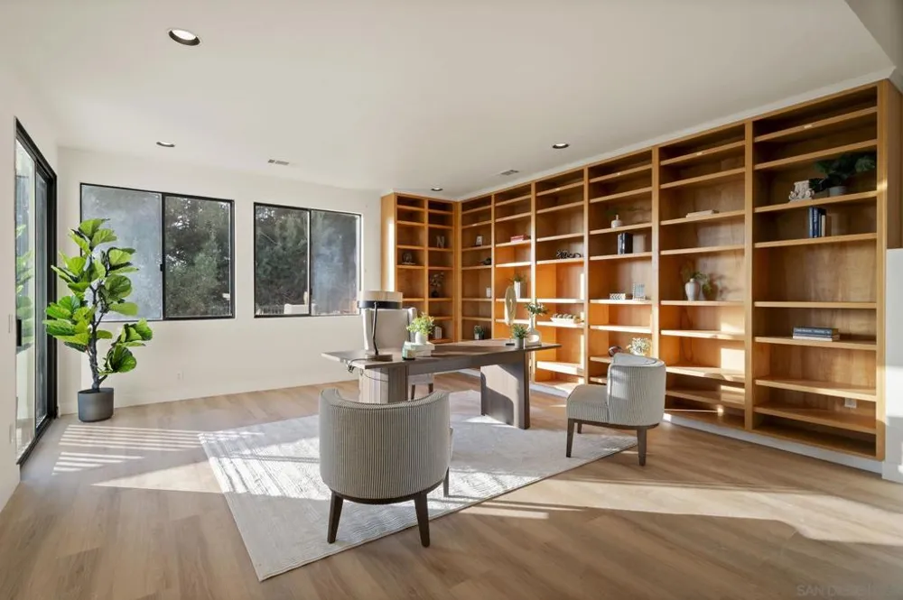 7001 Almaden Ln Carlsbad, CA 92009
