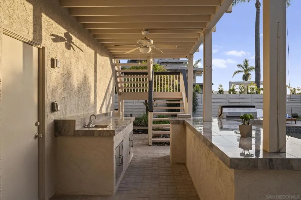 7001 Almaden Ln Carlsbad, CA 92009
