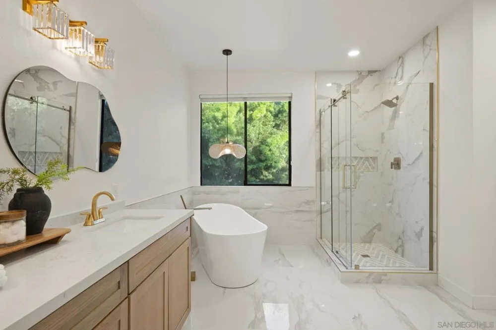 7001 Almaden Ln Carlsbad, CA 92009