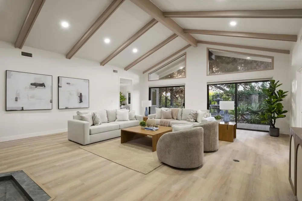 7001 Almaden Ln Carlsbad, CA 92009