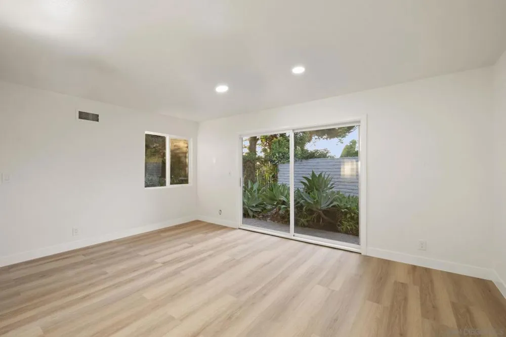 7001 Almaden Ln Carlsbad, CA 92009