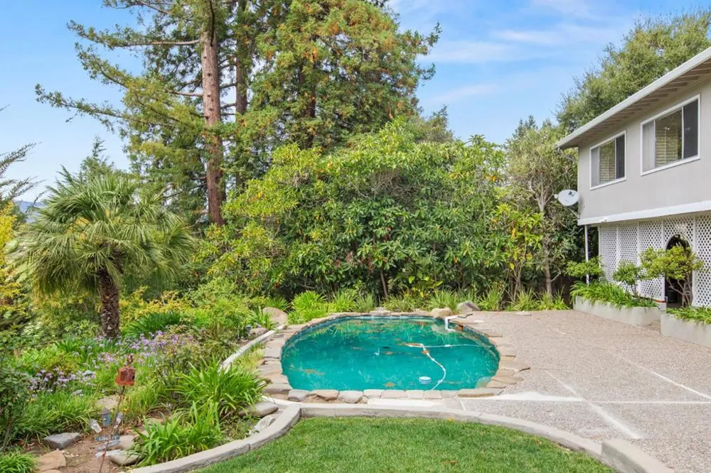 3 Trinity Court Menlo Park, CA 94025