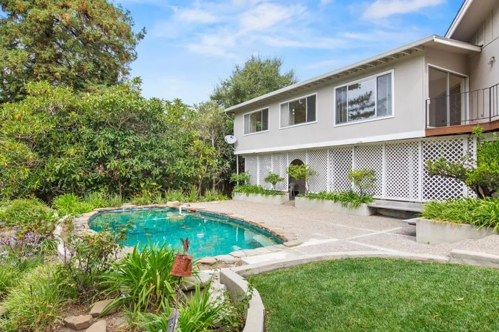3 Trinity Court Menlo Park, CA 94025