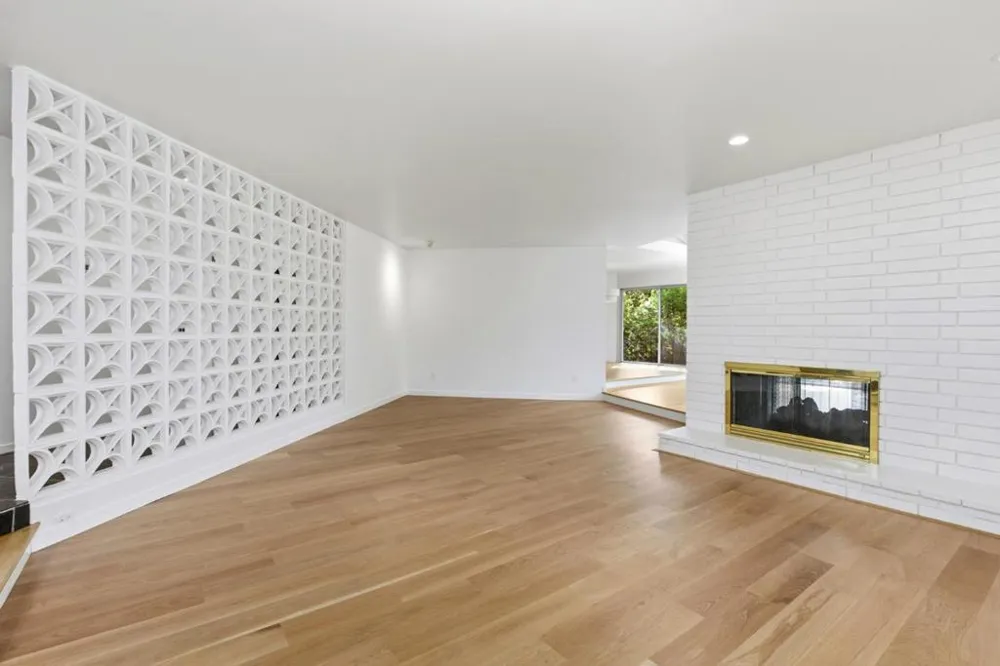 3 Trinity Court Menlo Park, CA 94025