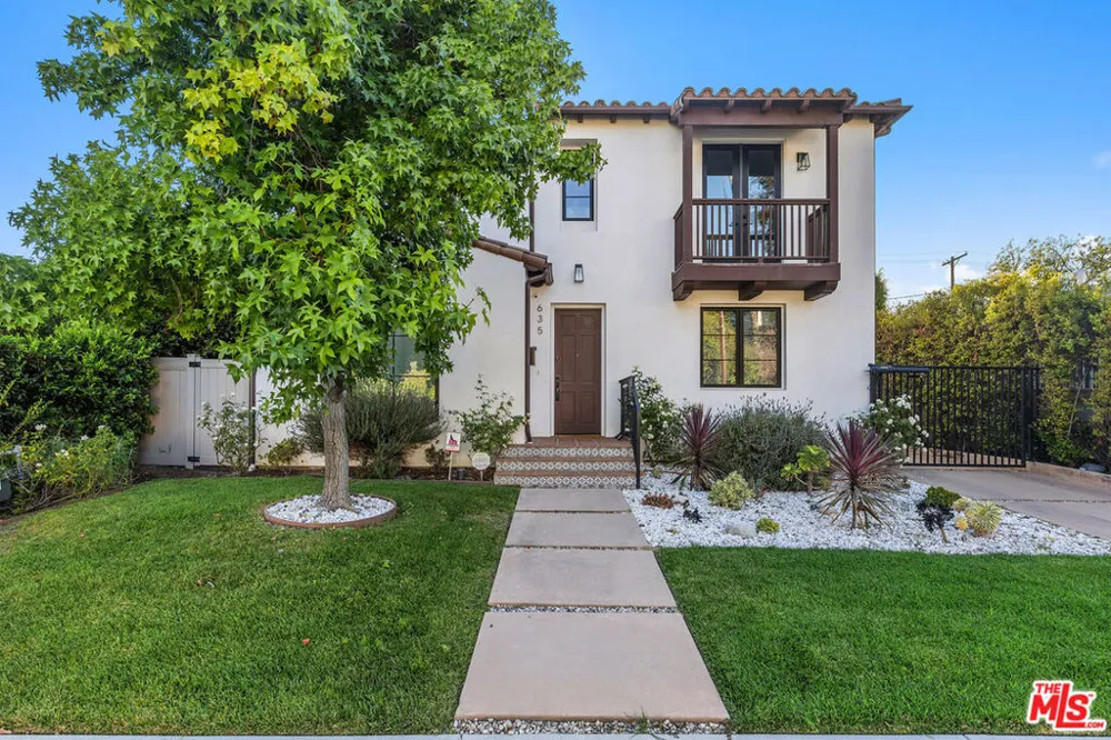 635 Seward Street Los Angeles, CA 90004