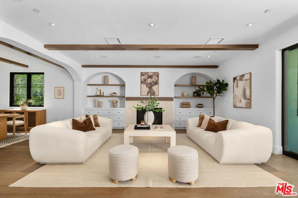 635 Seward Street Los Angeles, CA 90004