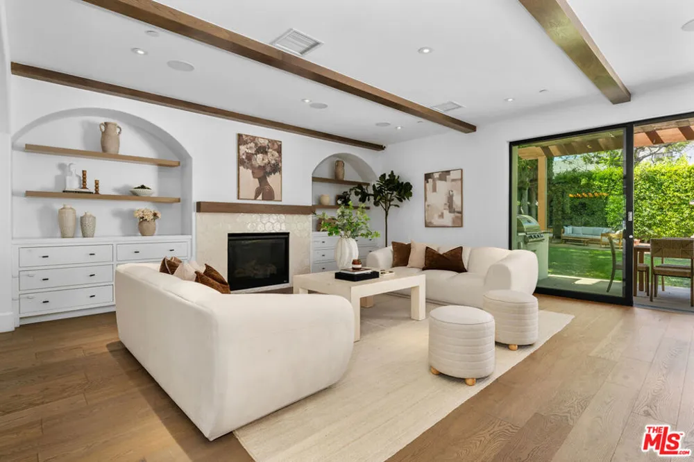 635 Seward Street Los Angeles, CA 90004