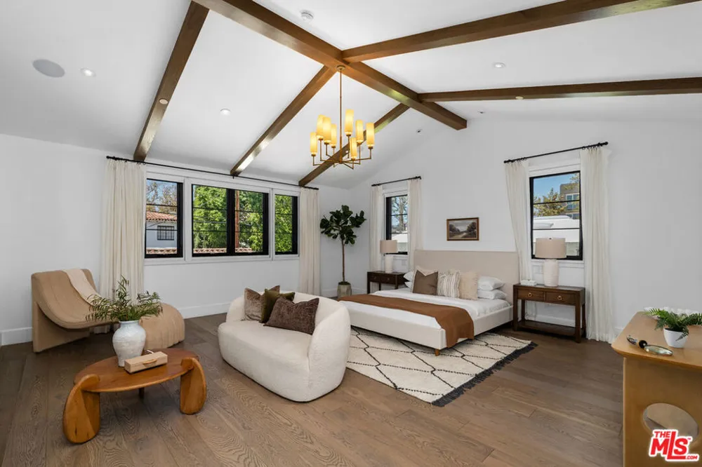 635 Seward Street Los Angeles, CA 90004