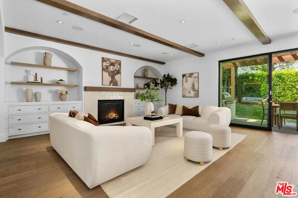 635 Seward Street Los Angeles, CA 90004