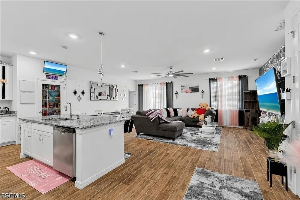 NW 14th Terrace Cape Coral, FL 33993