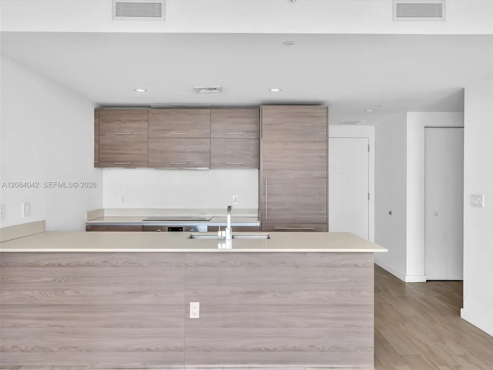 1300 S Miami Ave #3503 Miami, FL 33130