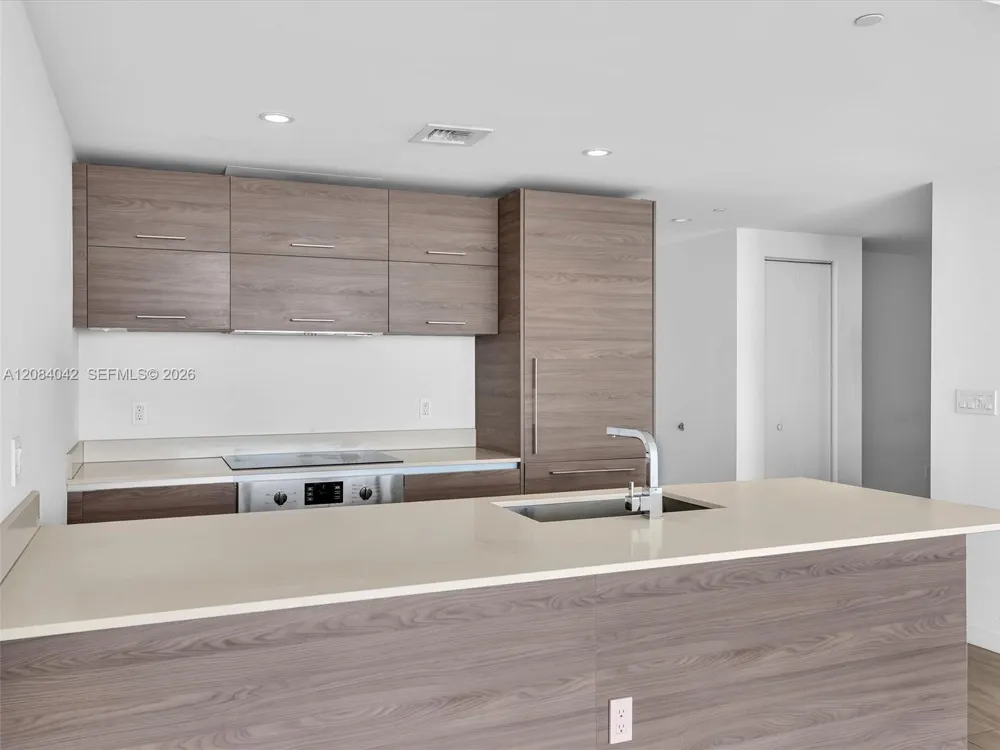 1300 S Miami Ave #3503 Miami, FL 33130
