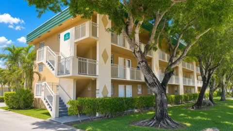 5500 SW 77th Ct #201