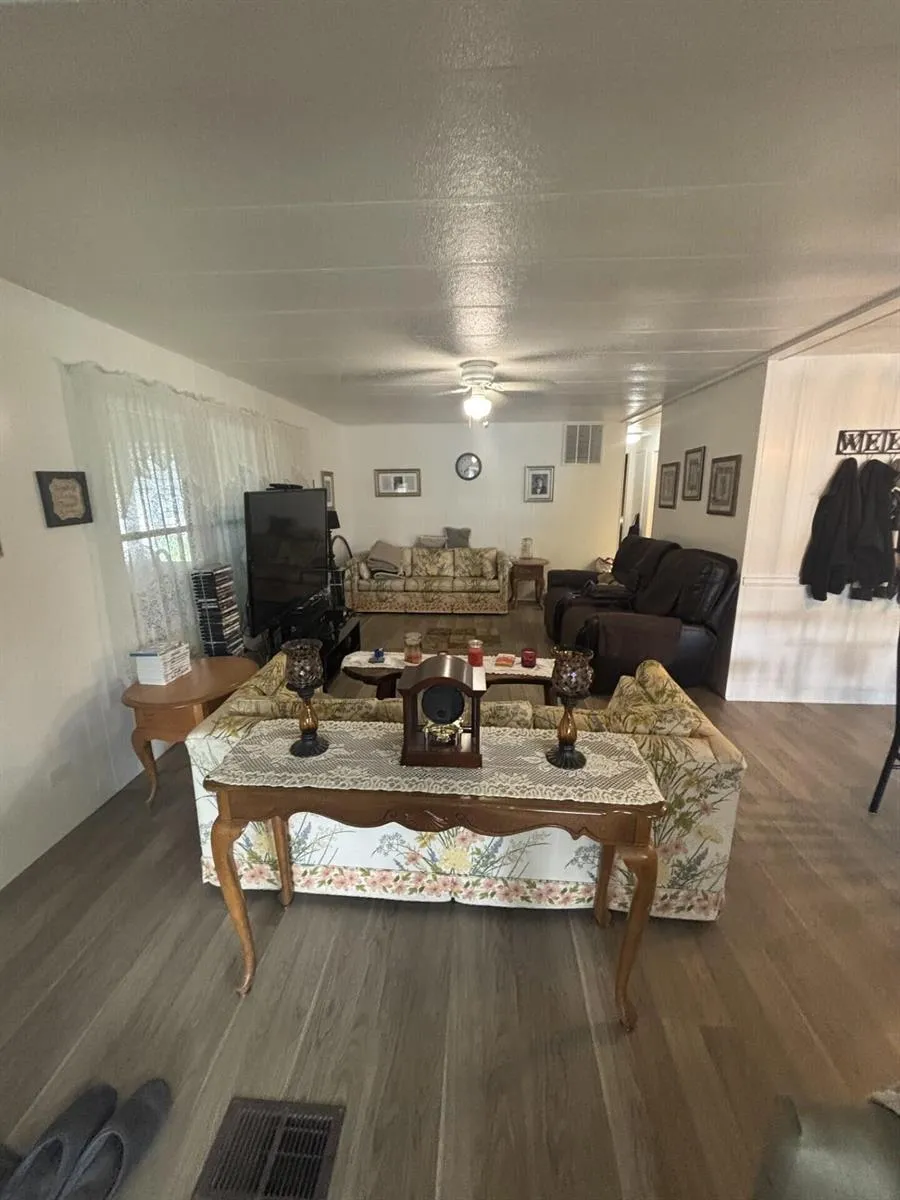 4042 Royal Manor Boulevard Boynton Beach, FL 33436