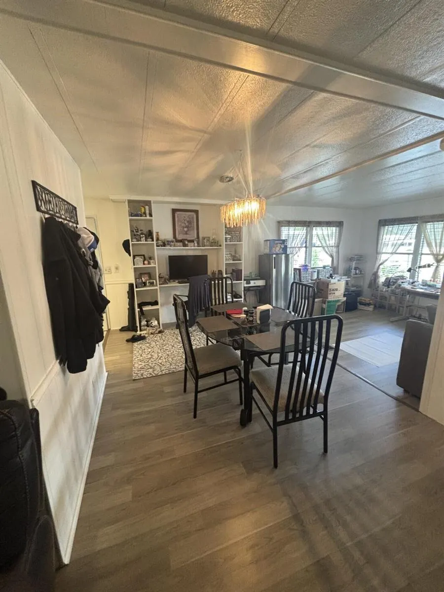 4042 Royal Manor Boulevard Boynton Beach, FL 33436