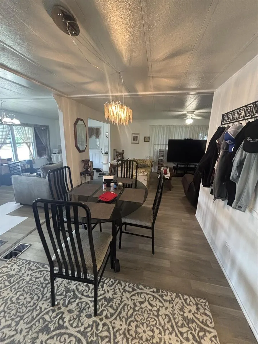4042 Royal Manor Boulevard Boynton Beach, FL 33436