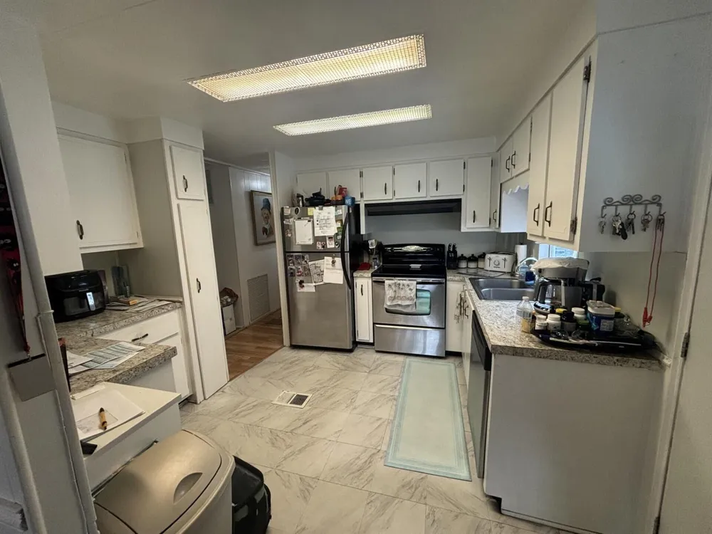 4042 Royal Manor Boulevard Boynton Beach, FL 33436