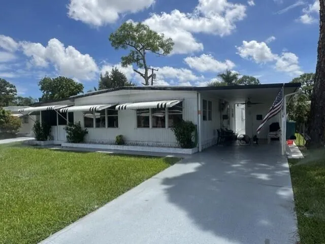 4042 Royal Manor Boulevard Boynton Beach, FL 33436