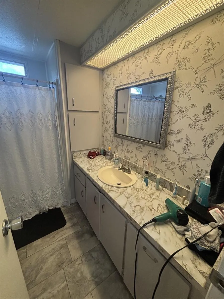 4042 Royal Manor Boulevard Boynton Beach, FL 33436