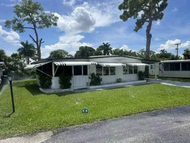 4042 Royal Manor Boulevard Boynton Beach, FL 33436