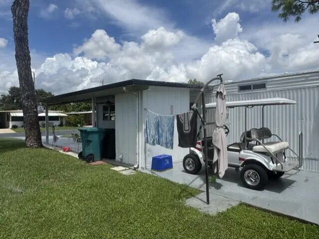 4042 Royal Manor Boulevard Boynton Beach, FL 33436