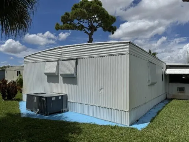 4042 Royal Manor Boulevard Boynton Beach, FL 33436