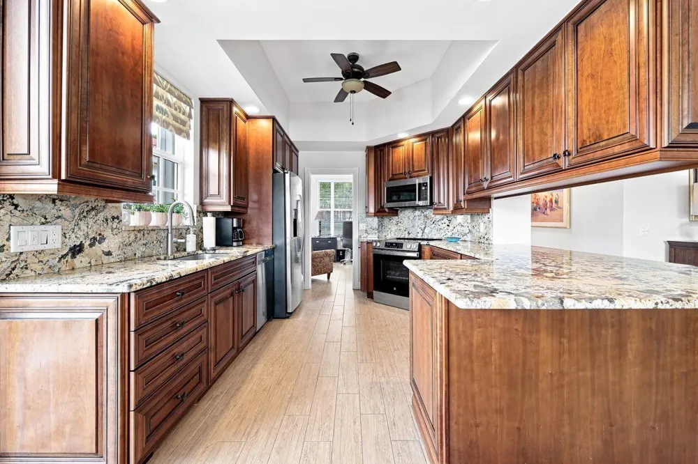508 E Tall Oaks Drive Palm Beach Gardens, FL 33410