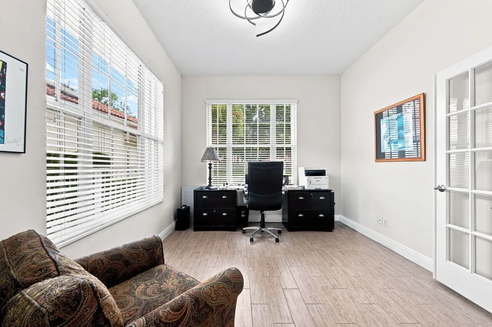 508 E Tall Oaks Drive Palm Beach Gardens, FL 33410