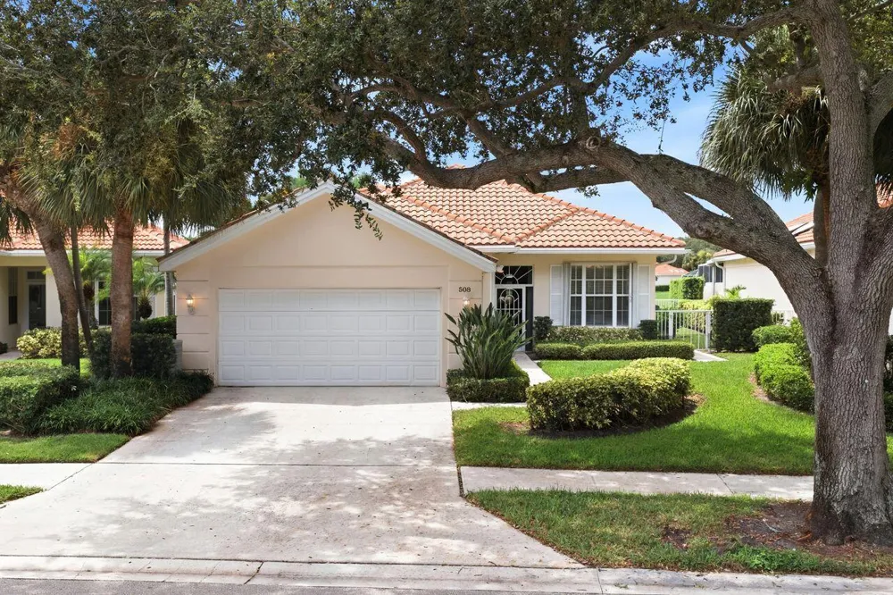 508 E Tall Oaks Drive Palm Beach Gardens, FL 33410