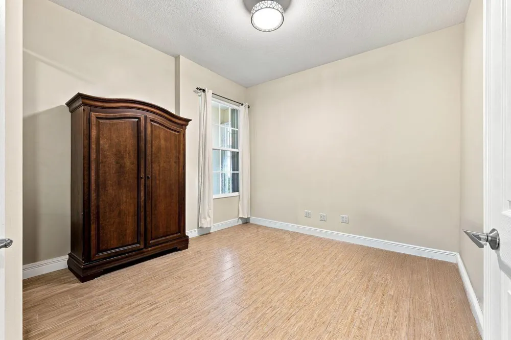 508 E Tall Oaks Drive Palm Beach Gardens, FL 33410