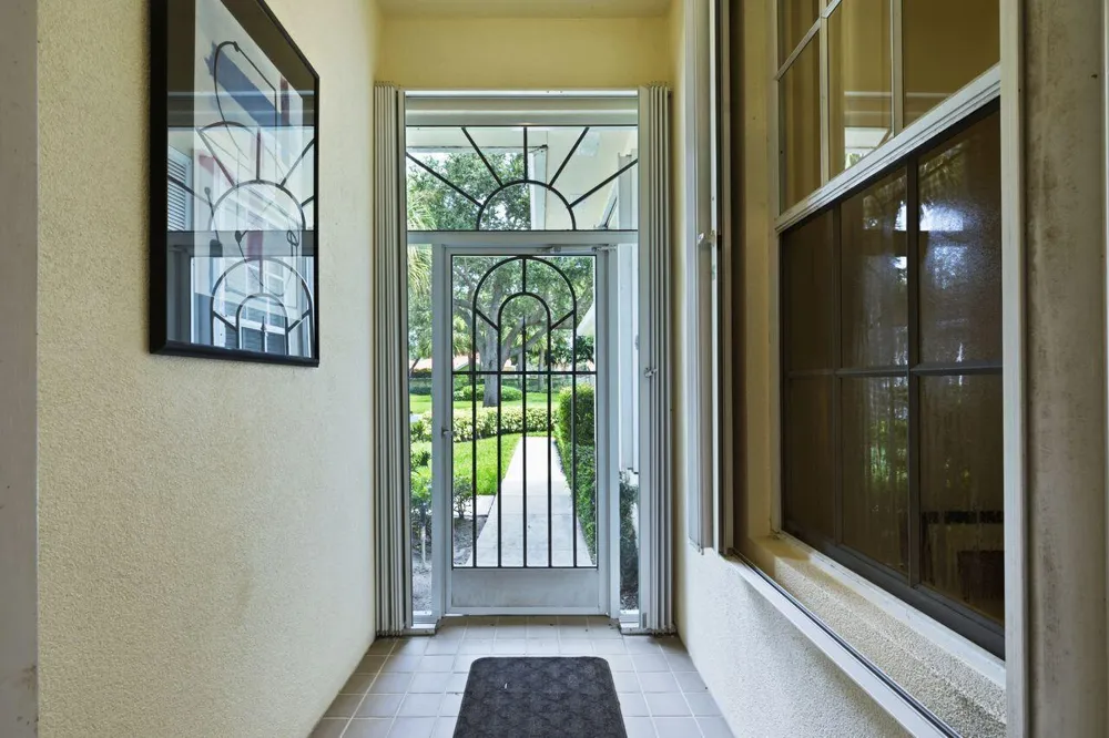 508 E Tall Oaks Drive Palm Beach Gardens, FL 33410