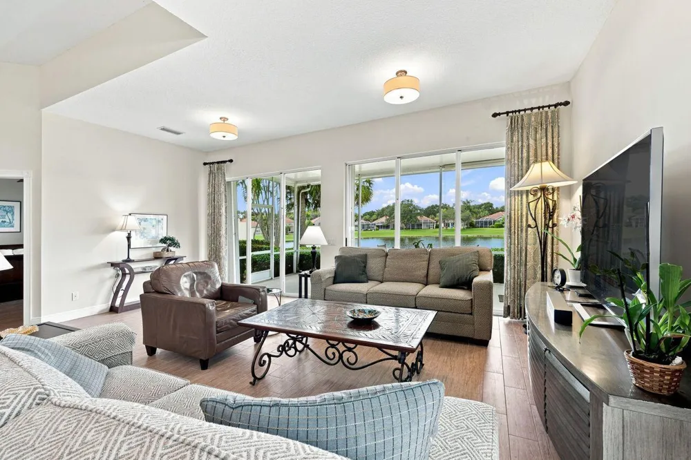 508 E Tall Oaks Drive Palm Beach Gardens, FL 33410