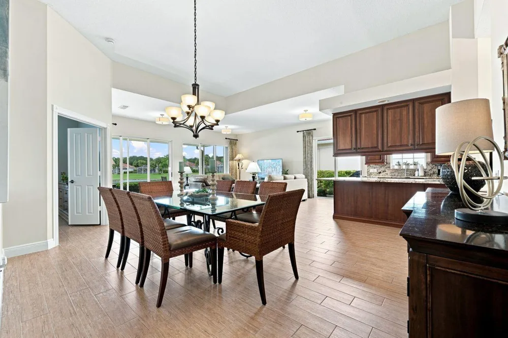 508 E Tall Oaks Drive Palm Beach Gardens, FL 33410
