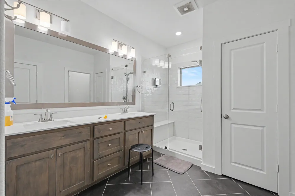 4533 English Maple Drive Arlington, TX 76005