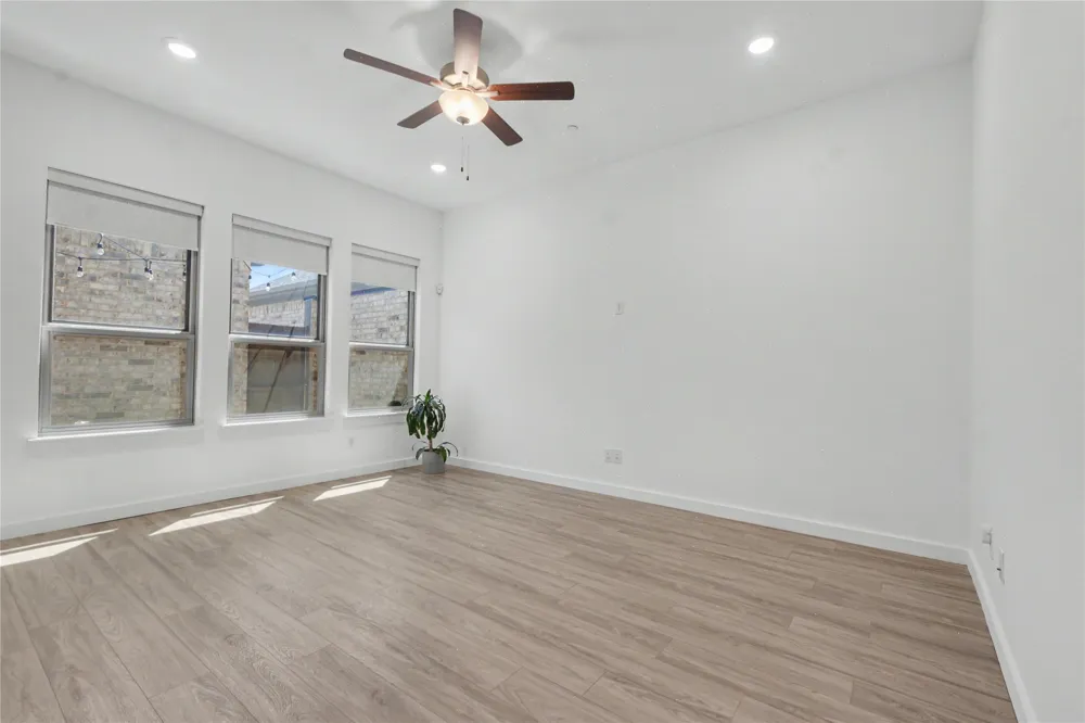 4533 English Maple Drive Arlington, TX 76005