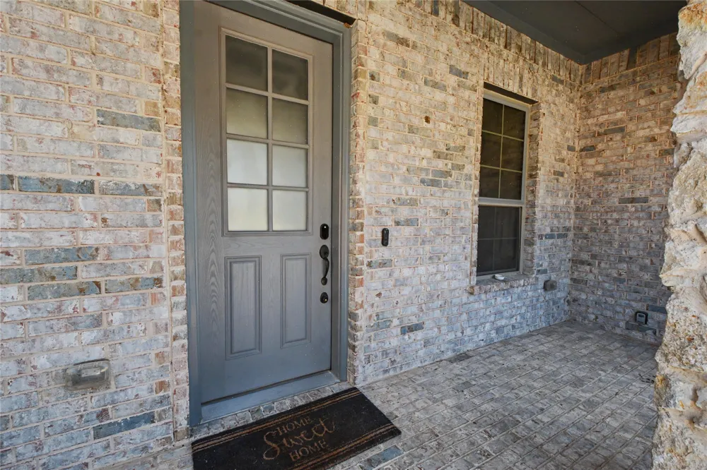 4533 English Maple Drive Arlington, TX 76005