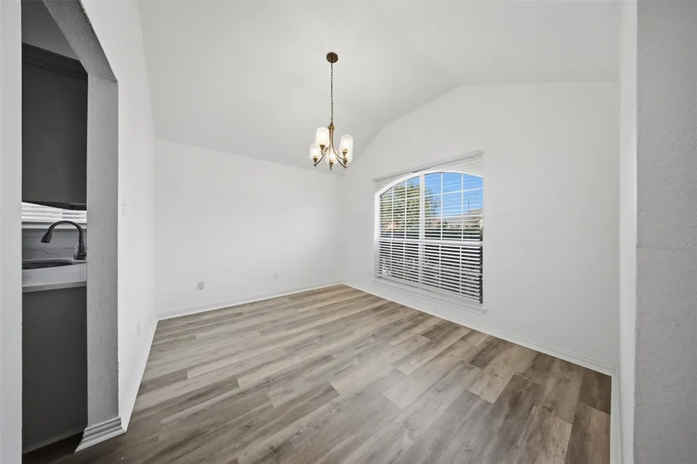 737 Nelson Drive Cedar Hill, TX 75104