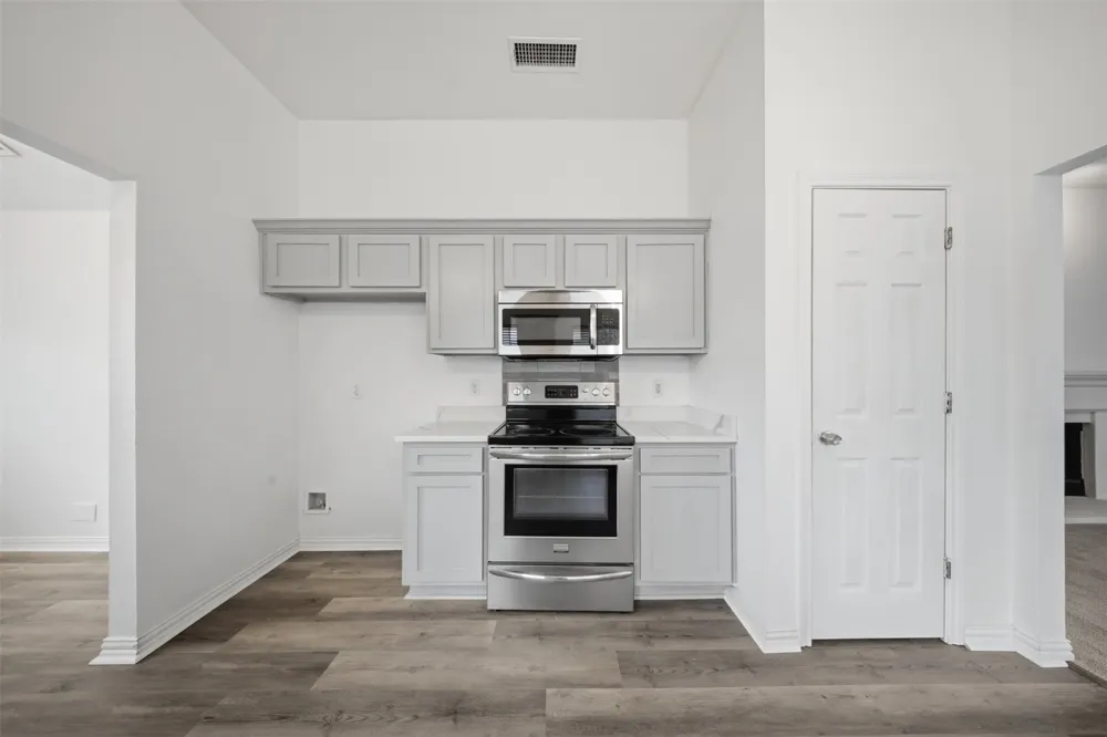 737 Nelson Drive Cedar Hill, TX 75104
