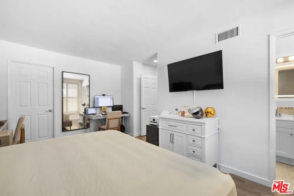 31579 Lindero Canyon Road #8 Westlake Village, CA 91361