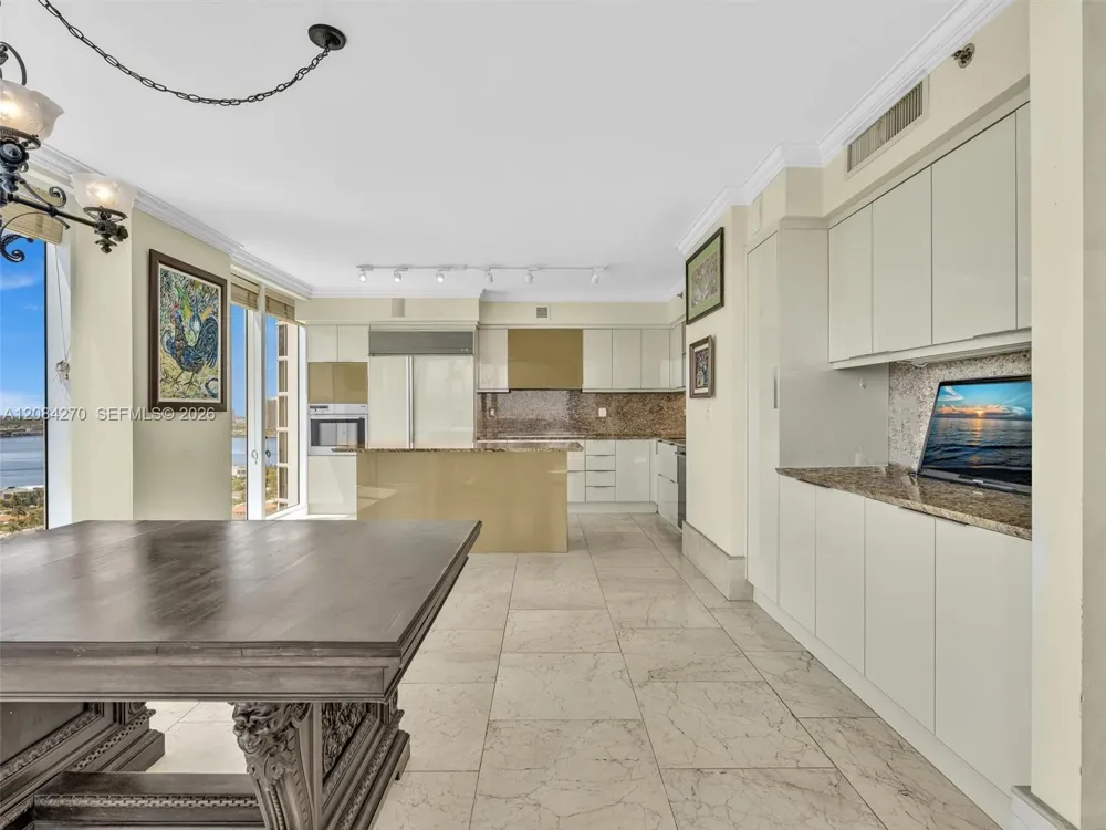18911 Collins Ave #2101 Sunny Isles Beach, FL 33160