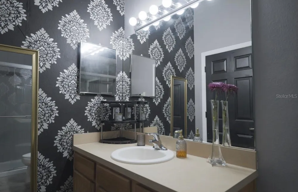 2853 BOATING BOULEVARD Kissimmee, FL 34746
