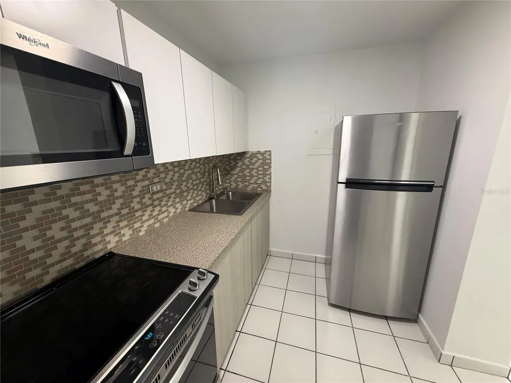 #4 AVE LAGUNA GARDEN Carolina, PR 00979