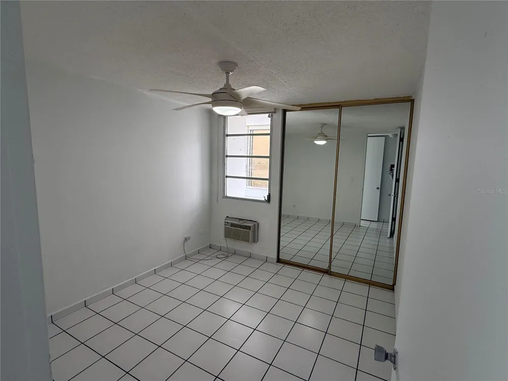 #4 AVE LAGUNA GARDEN Carolina, PR 00979