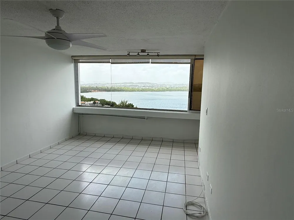 #4 AVE LAGUNA GARDEN Carolina, PR 00979