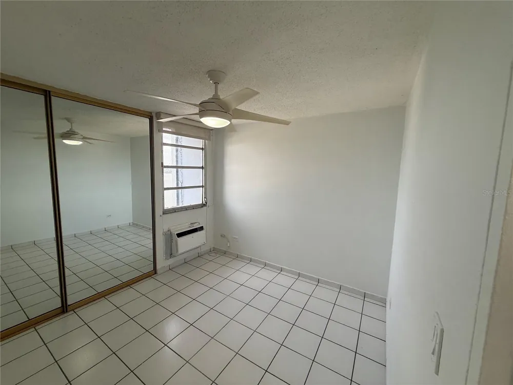 #4 AVE LAGUNA GARDEN Carolina, PR 00979