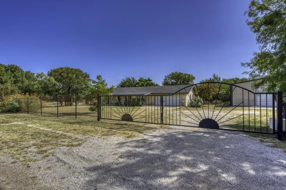 212 Deer Drive Sunrise Beach, TX 78643