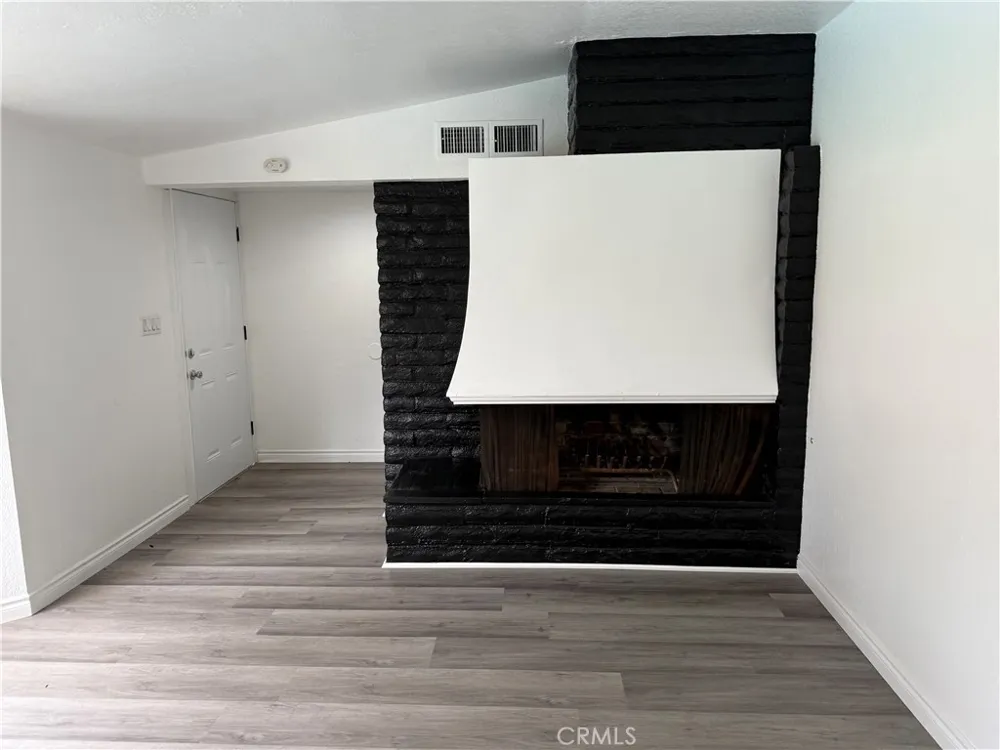 2435 W Broadway Anaheim, CA 92804