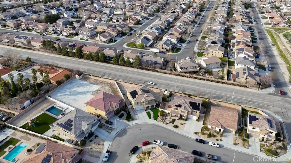 4727 W Vahan Court Lancaster, CA 93536